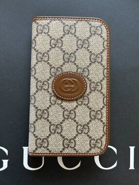 Gucci GG Supreme iPhone 15 Case Wallet Pouch Brown Leather Trim 760184 Authentic